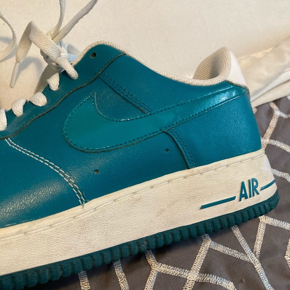 Nike Air Force 1. Size 9.5 - Picture 2 of 4